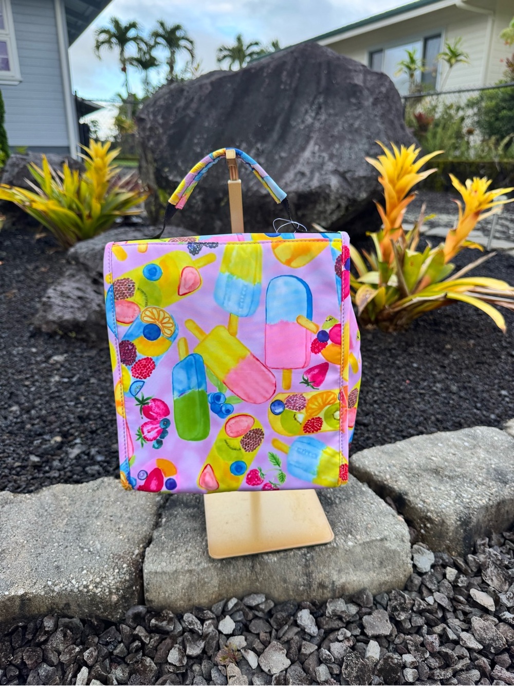 Betsey Johnson NWT Fruity Pops Flap Top Insulated Lunch Tote - Picture 3 of 9
